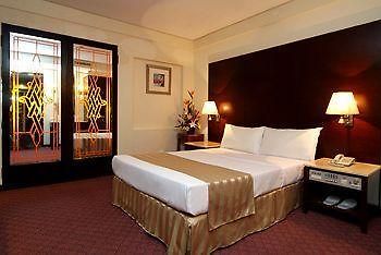 Royal Castle Hotel Taipei Exterior photo